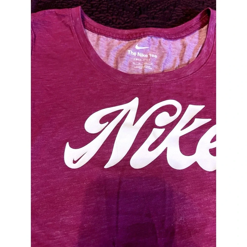 Nike Dri-FIT Women's XS Pink Maroon Graphic T-Shirt Script Logo Athletic Tee EUC